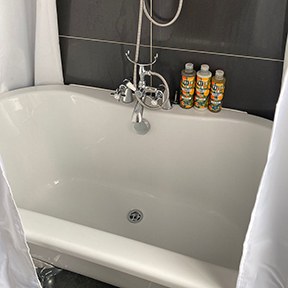 Holiday Letting Cleaning Bath